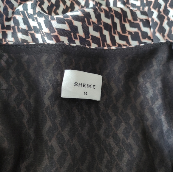 Sheike tie knot bust geometric print maxi dress - Picture 5 of 8